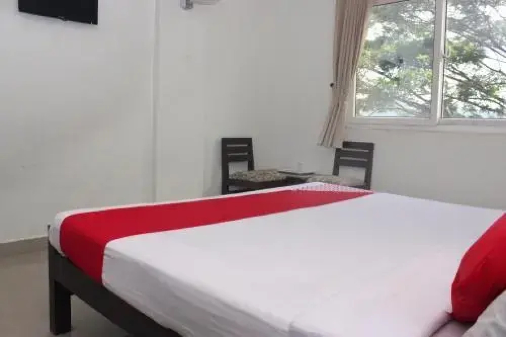 Kallarackal Residency by OYO Rooms