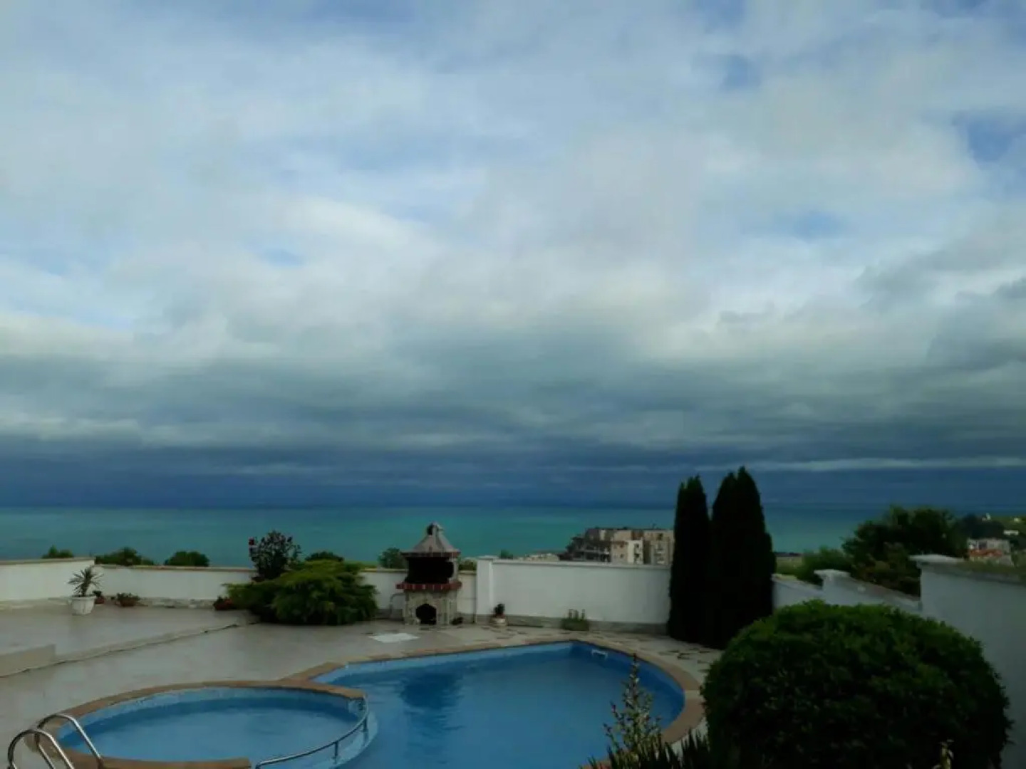 Villa Byala Grape House