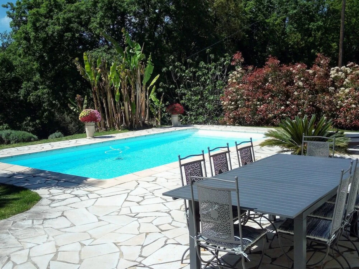Peaceful Villa in Saint Paul de Vence With Swimming Pool