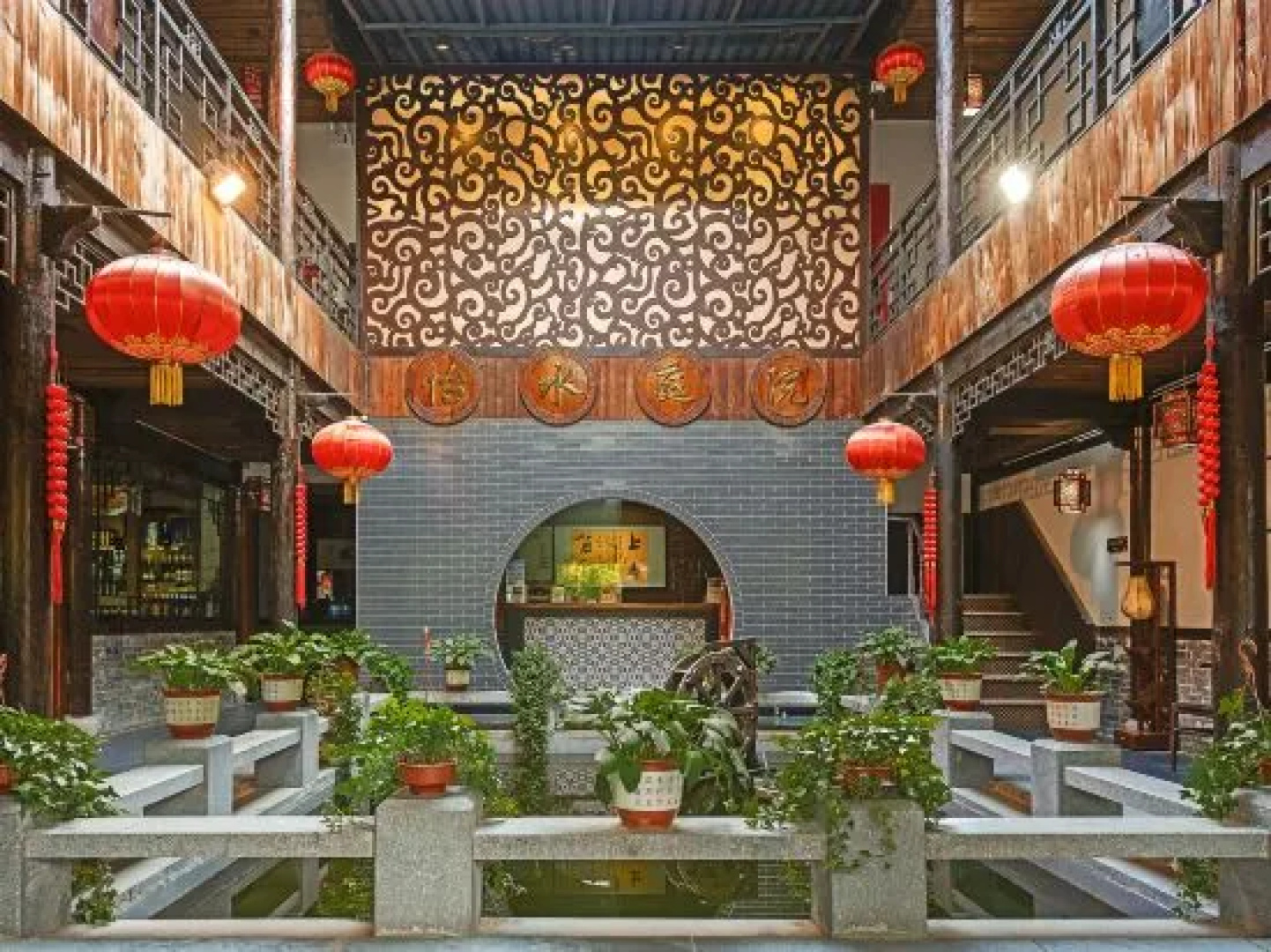 Riverside Hotel