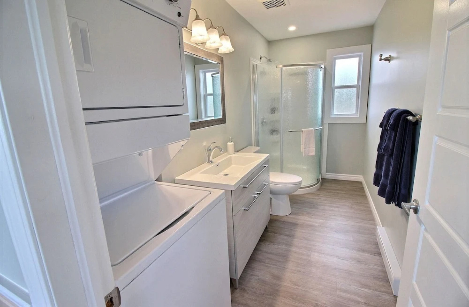 Cavendish Bosom Buddies Cottage Resort