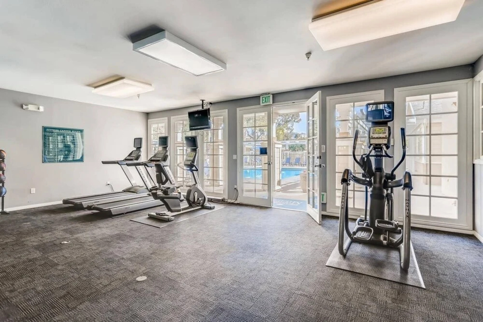 Private Entrance Under The Sea - 2BR/2BATH Next To Ritz Carlton - Walk To Ocean! (MB4)