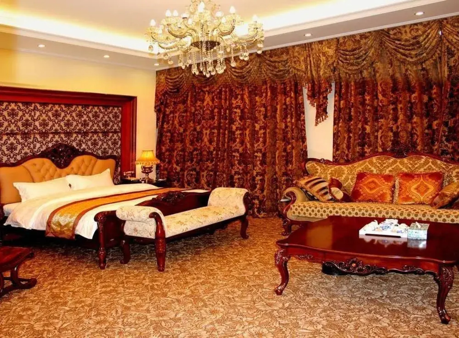 Zhongchang Building (Changchun Railway Station)