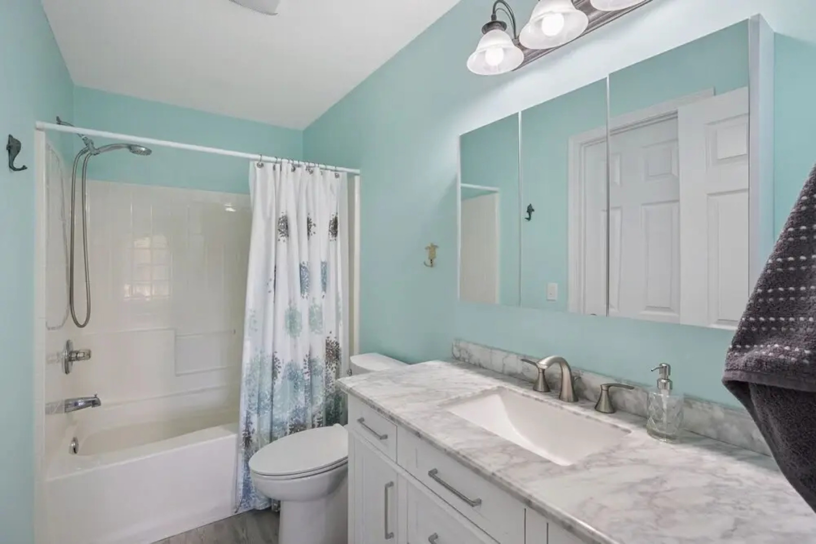 True Blue, A Perfect Retreat For Golf Enthusiasts And Those Seeking A Relaxing Getaway. 2 Bedroom Condo by Peace Vacations