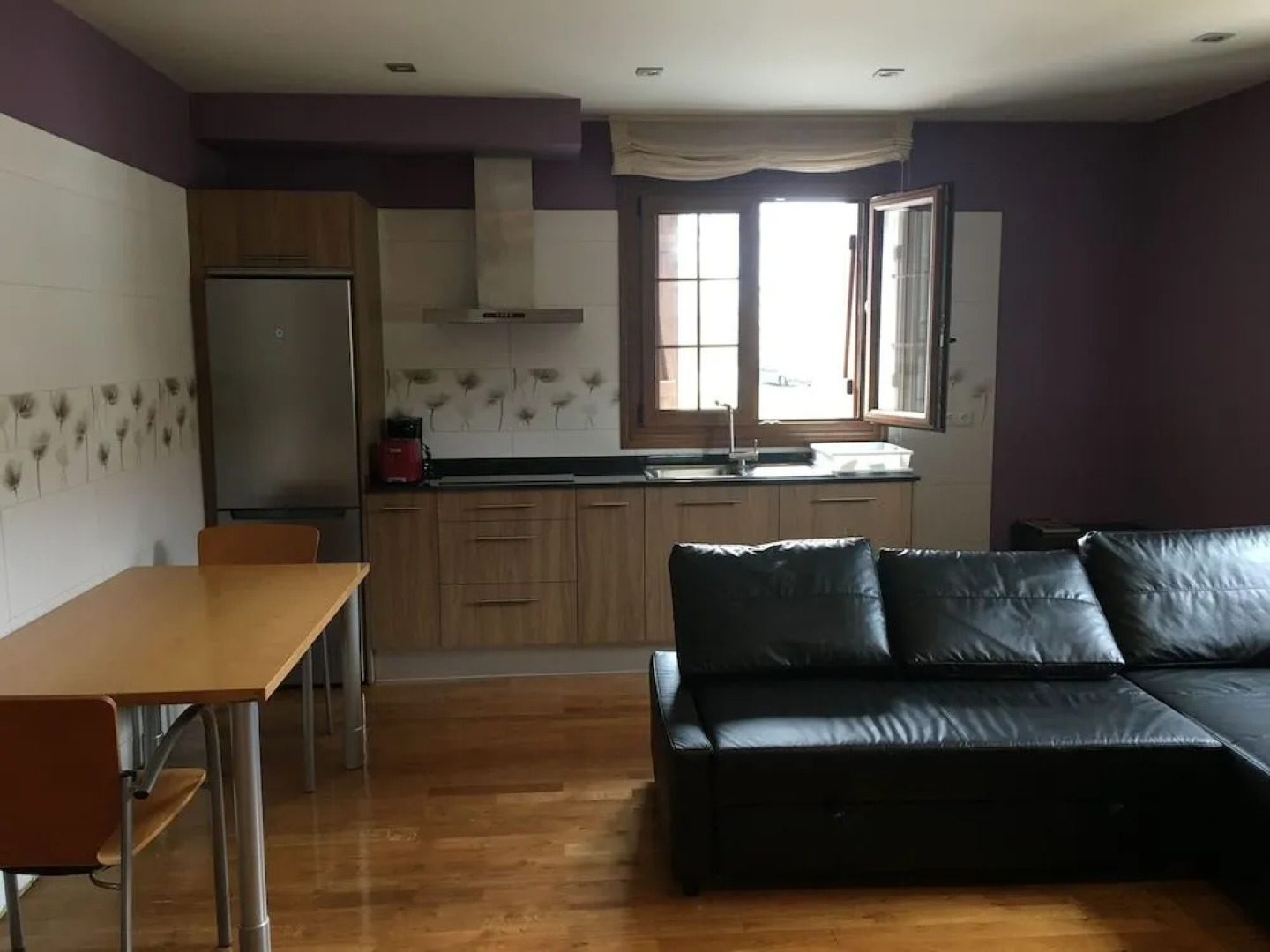 Hostal y Albergue Haizea - Hostel