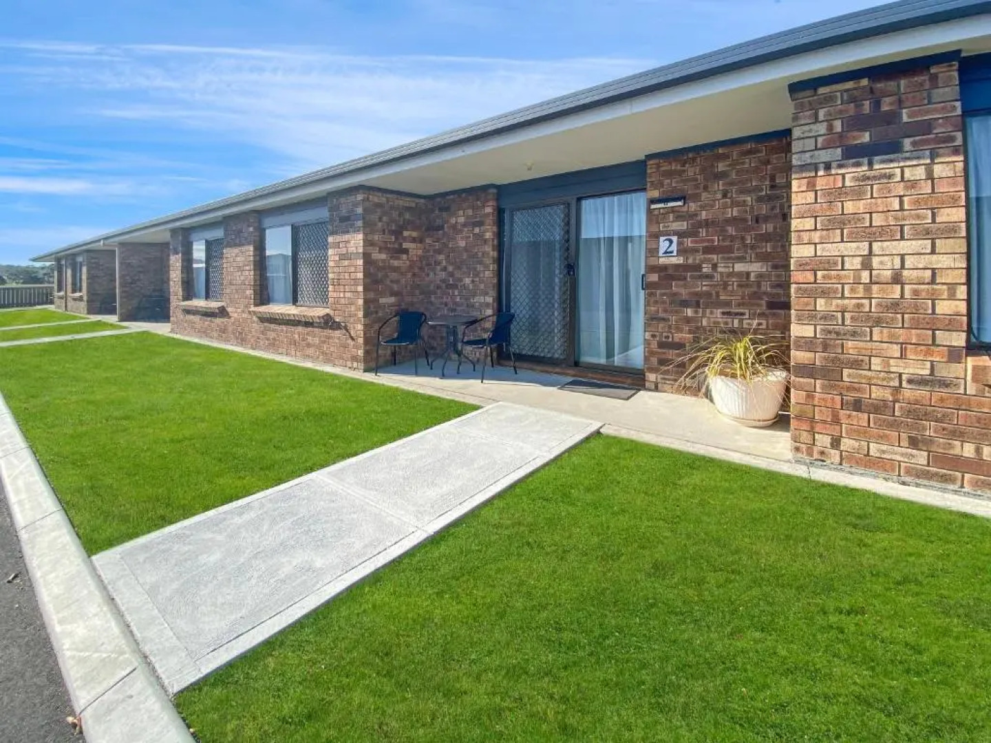 Kellraine Holiday Units