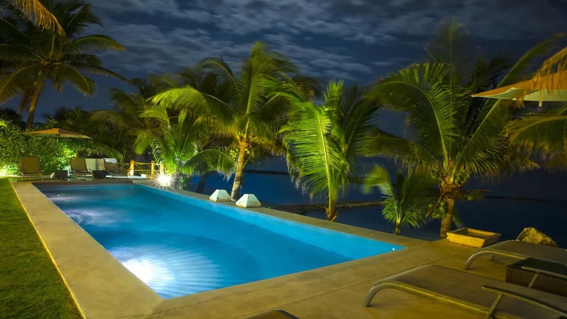 Hacienda Del Mar 7-15BR Villa Full Staff By RMH