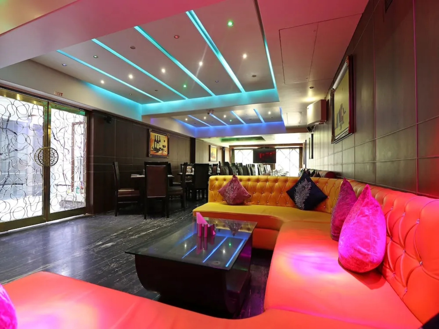 Capital O 3194 Hotel Dayal International