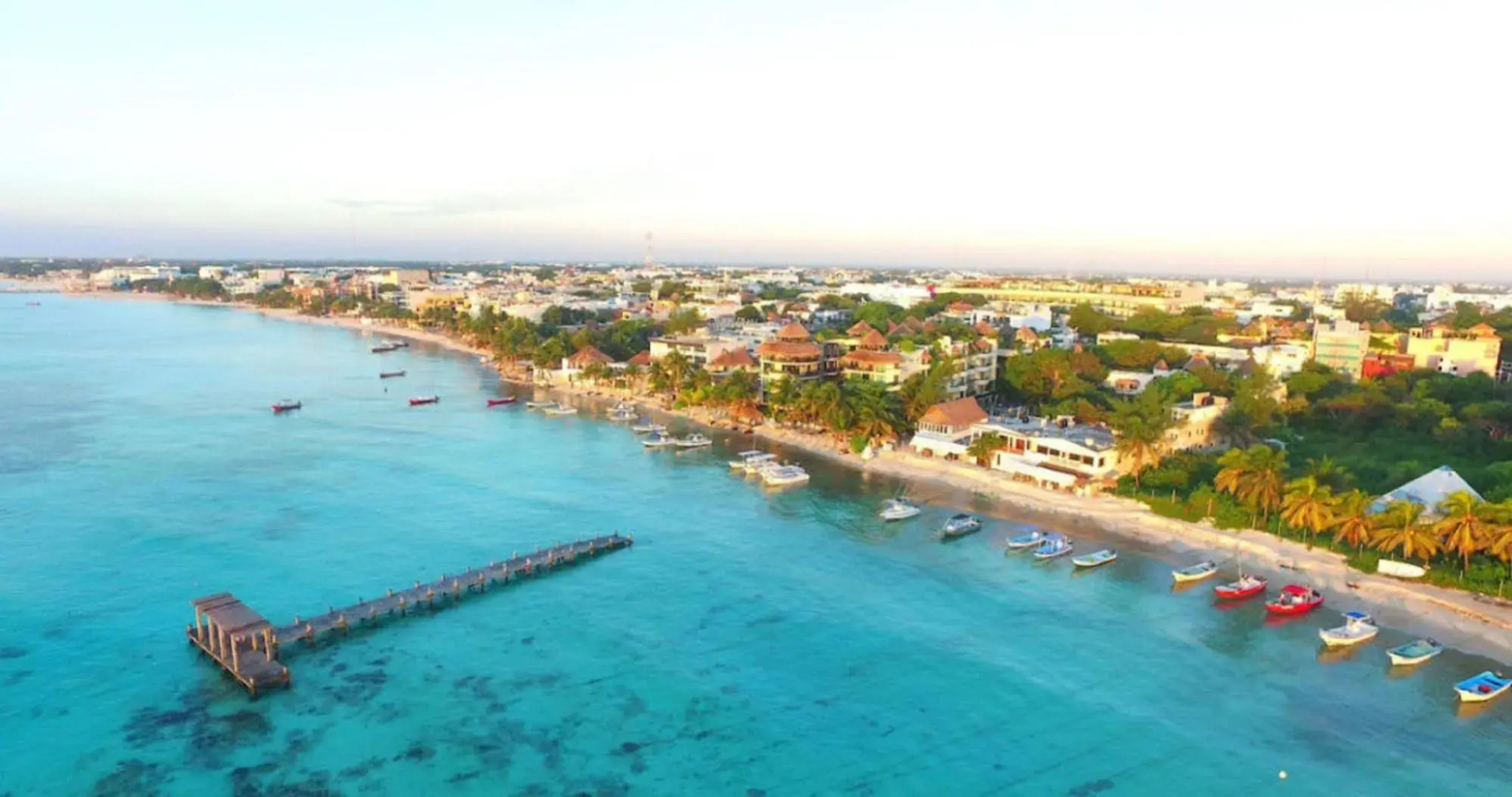 El Taj Oceanfront & Beachside Condo Hotel