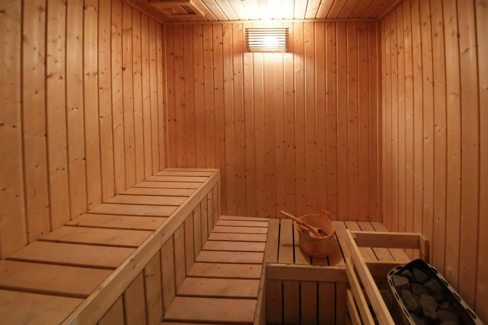 Paragon Serviced Suites @ Straits View