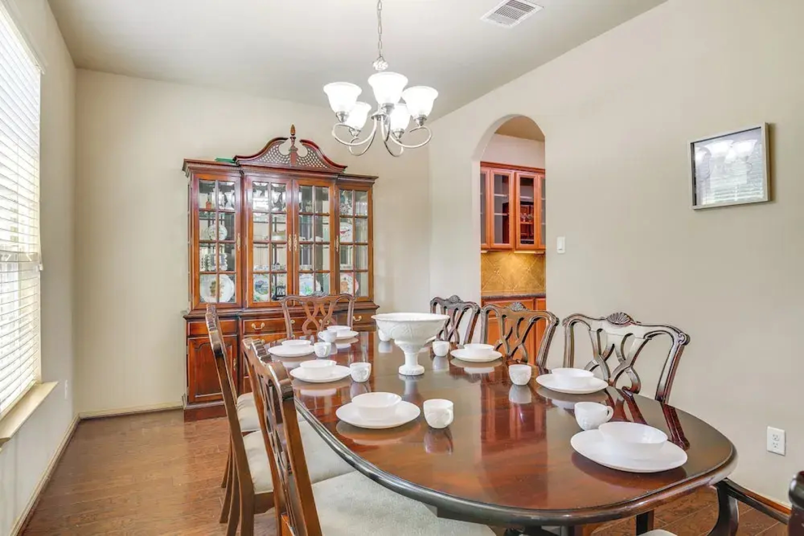< 1 Mi to Lake Conroe: Home w/ Furnished Patio!