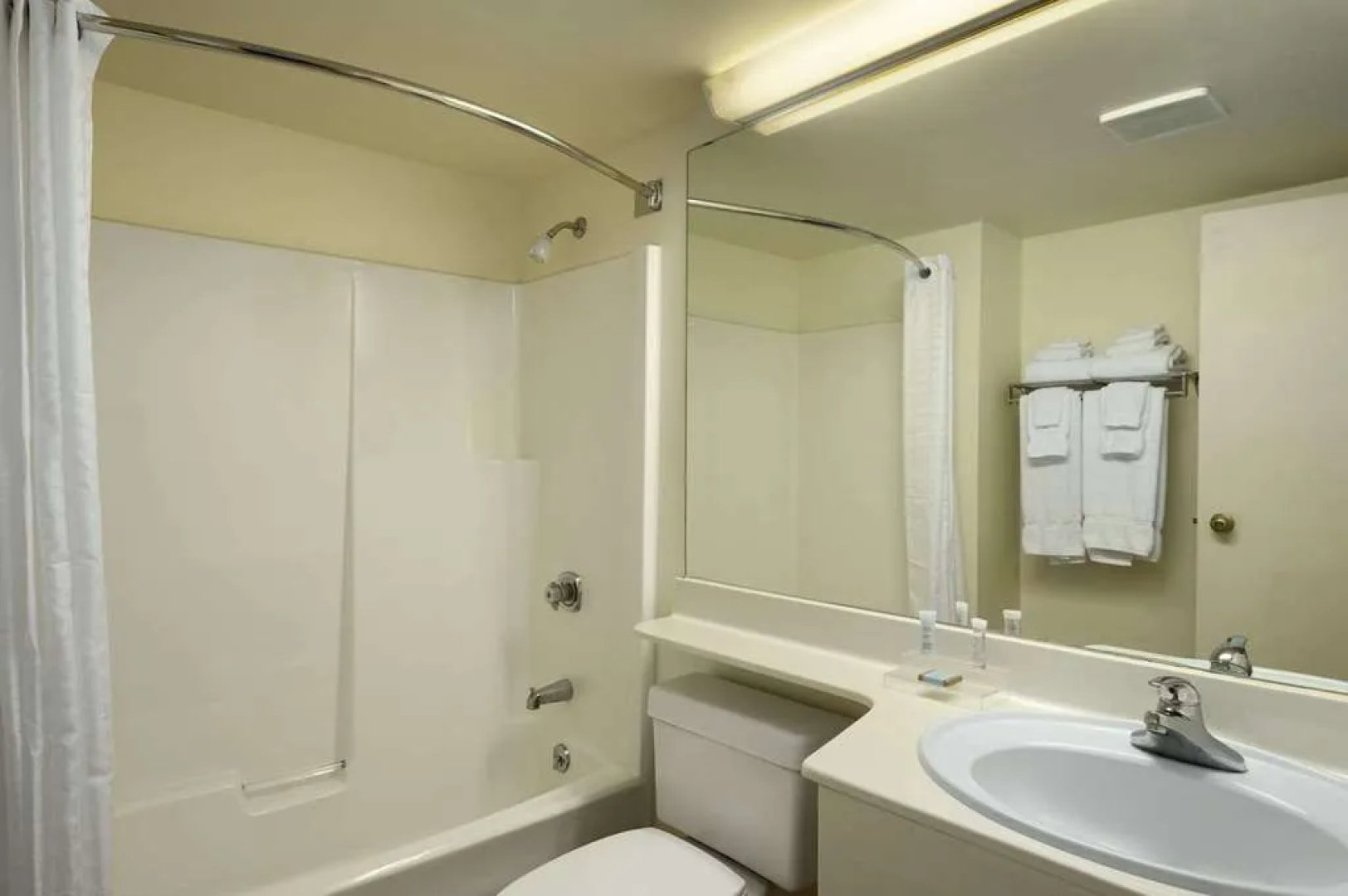 Travelodge Suites by Wyndham New Glasgow