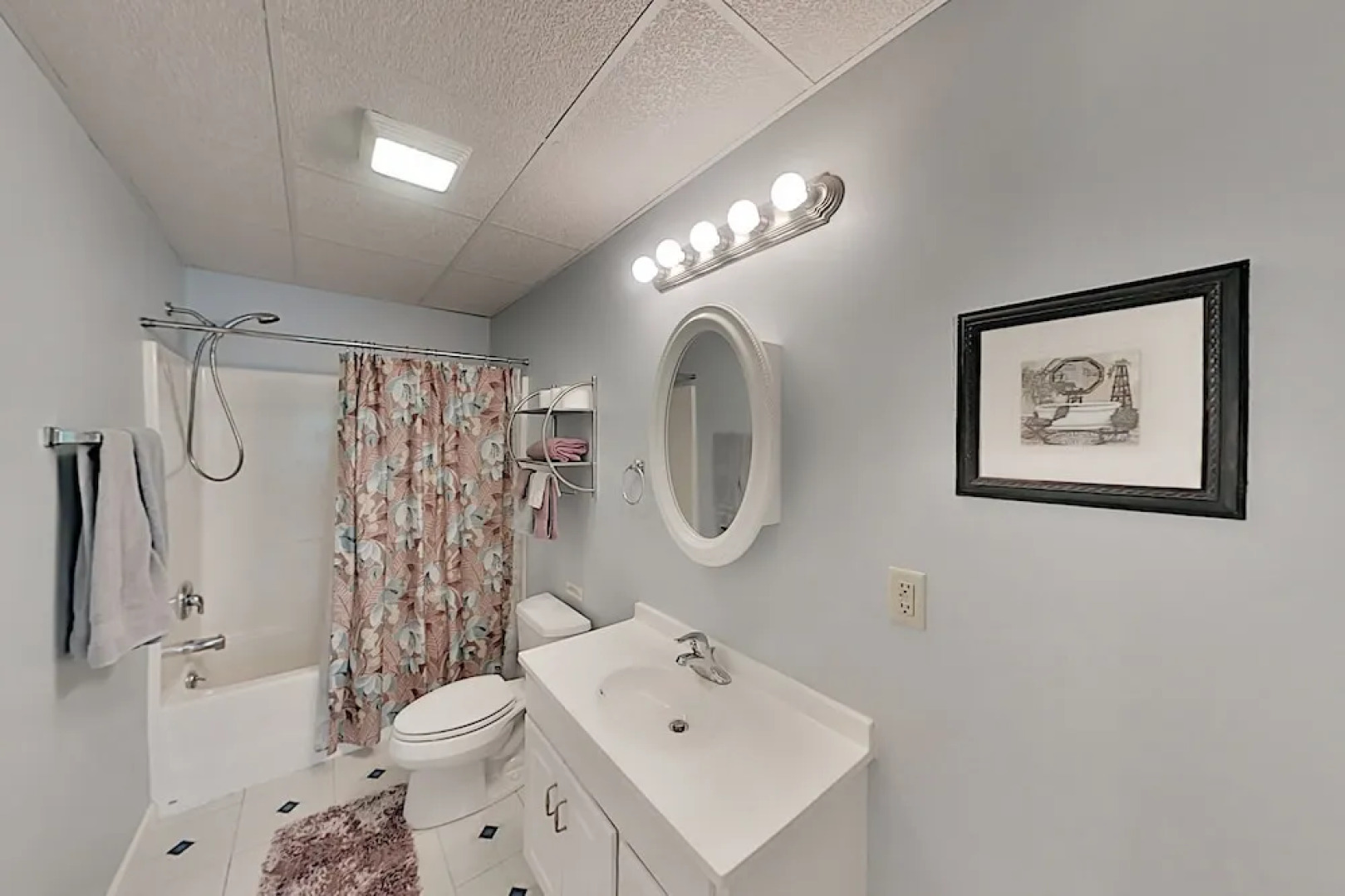 Mountain-view Hideaway W/ Hot Tub & Game Room 4 Bedroom Home