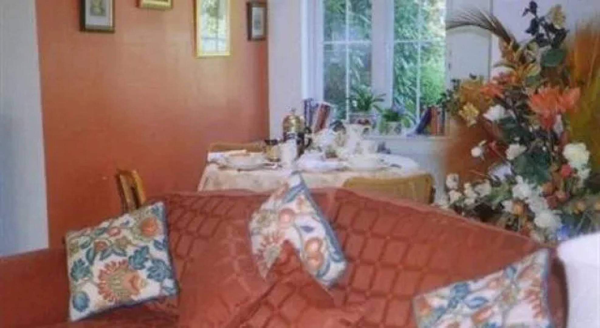 The Yellow House Bed & Breakfast