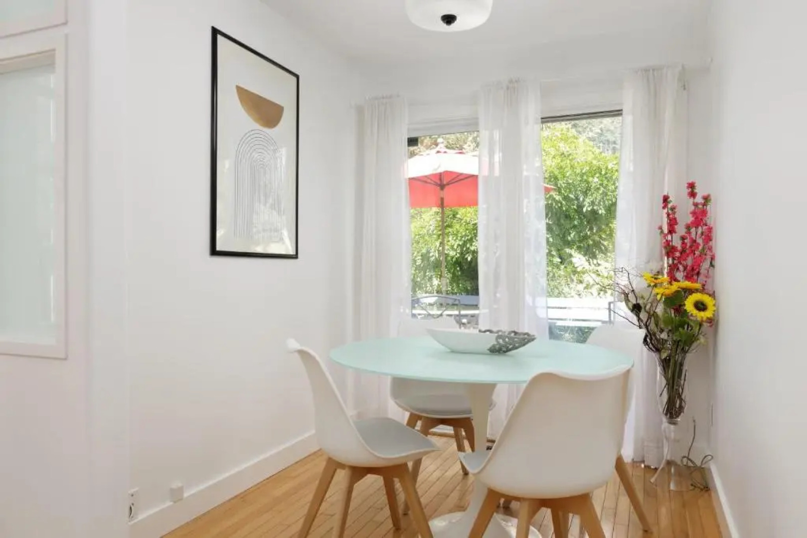 Spacious 3 bedroom property in North Vancouver