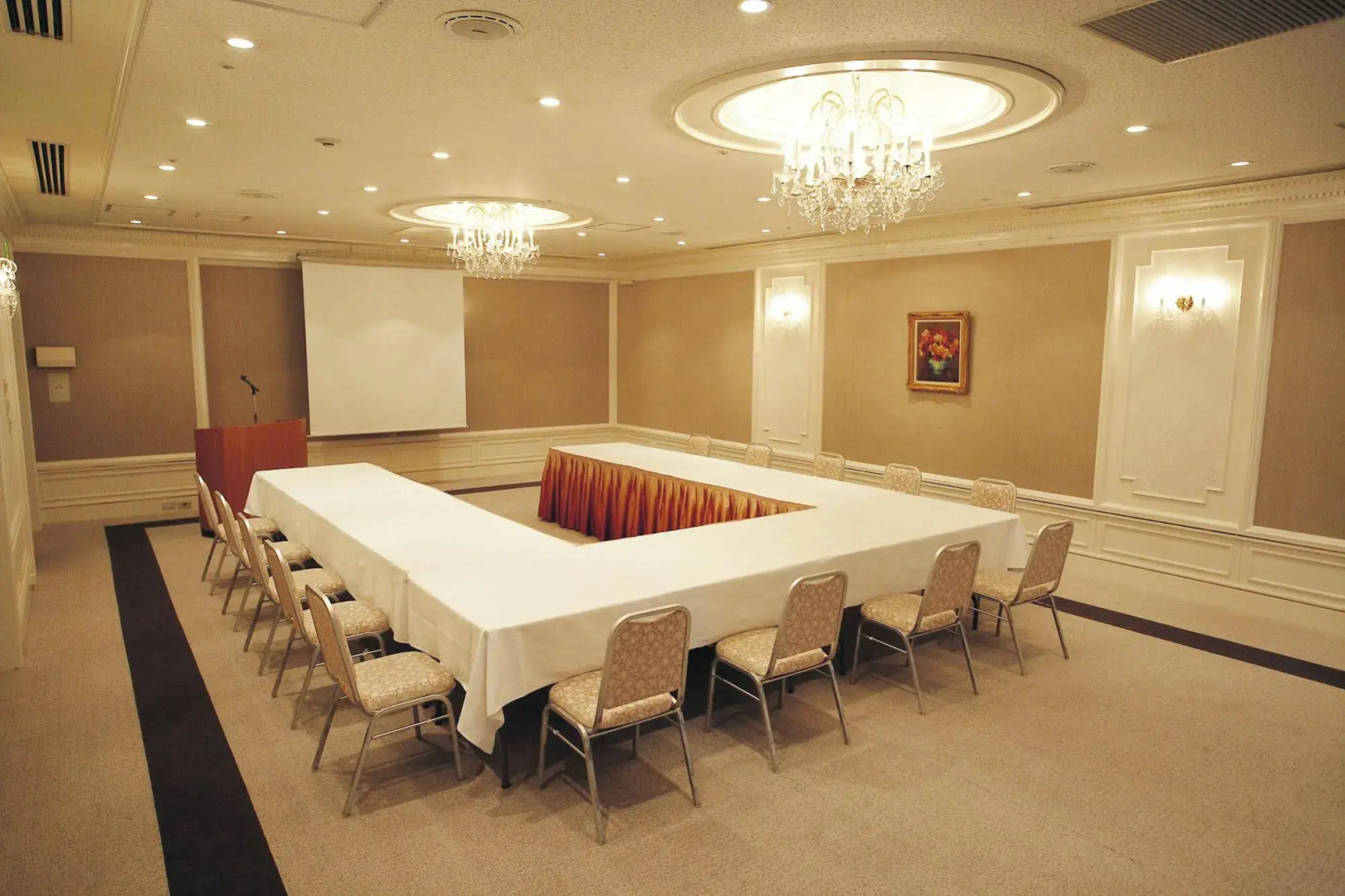 The Crown Palais New Hankyu Kochi