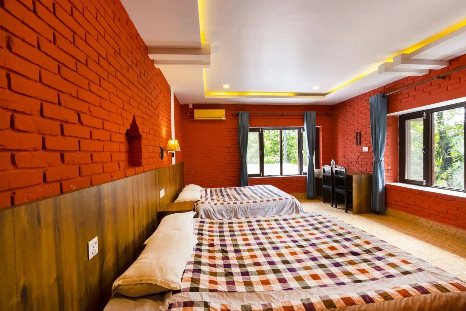 Hotel Parkside & Swimming Pool-Between Greenery and Azure ,Your Perfect Retreat