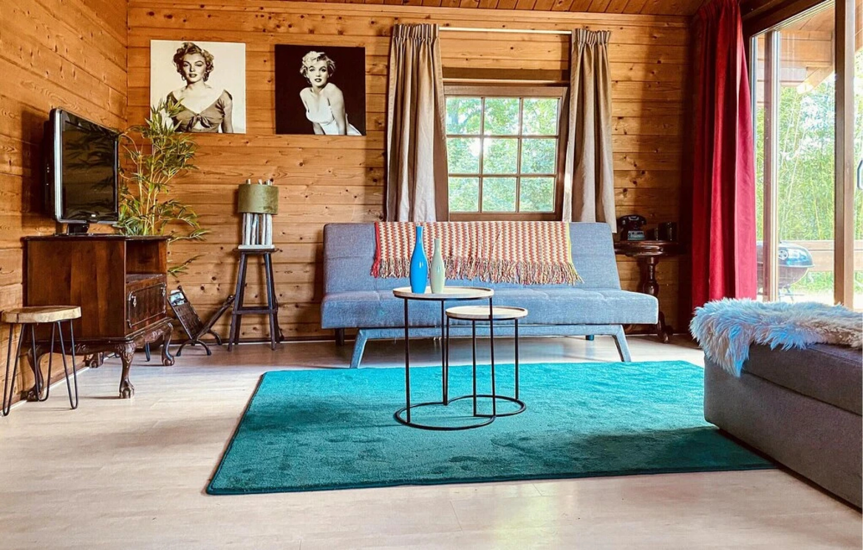 Beautiful Caravan in Rheezerveen With 1 Bedrooms