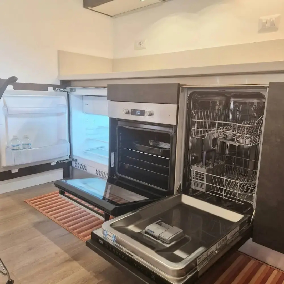 Modern Viggiù Suite Home