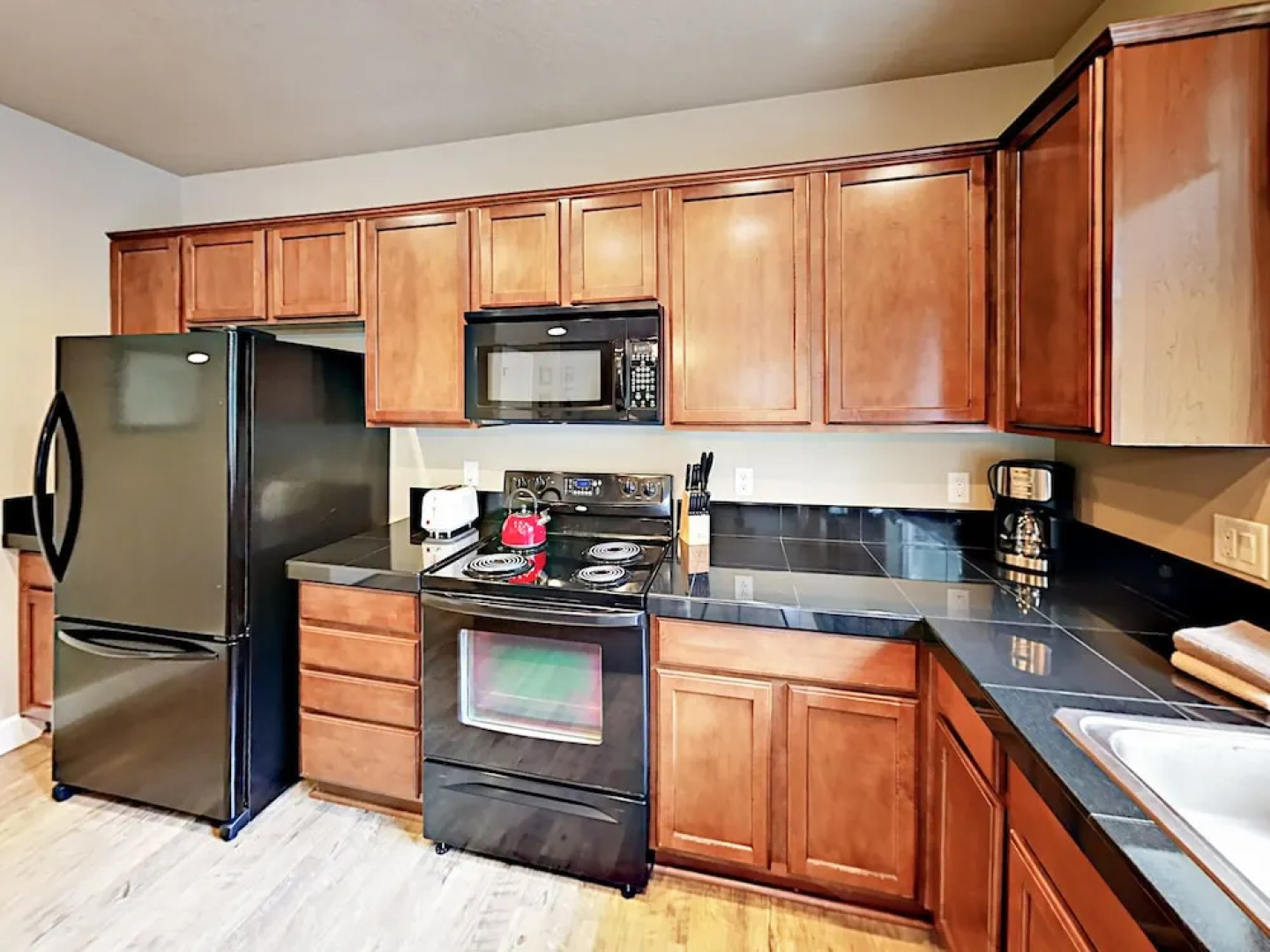 1595 Sundown Home 2 Bedrooms 2.5 Bathrooms Home