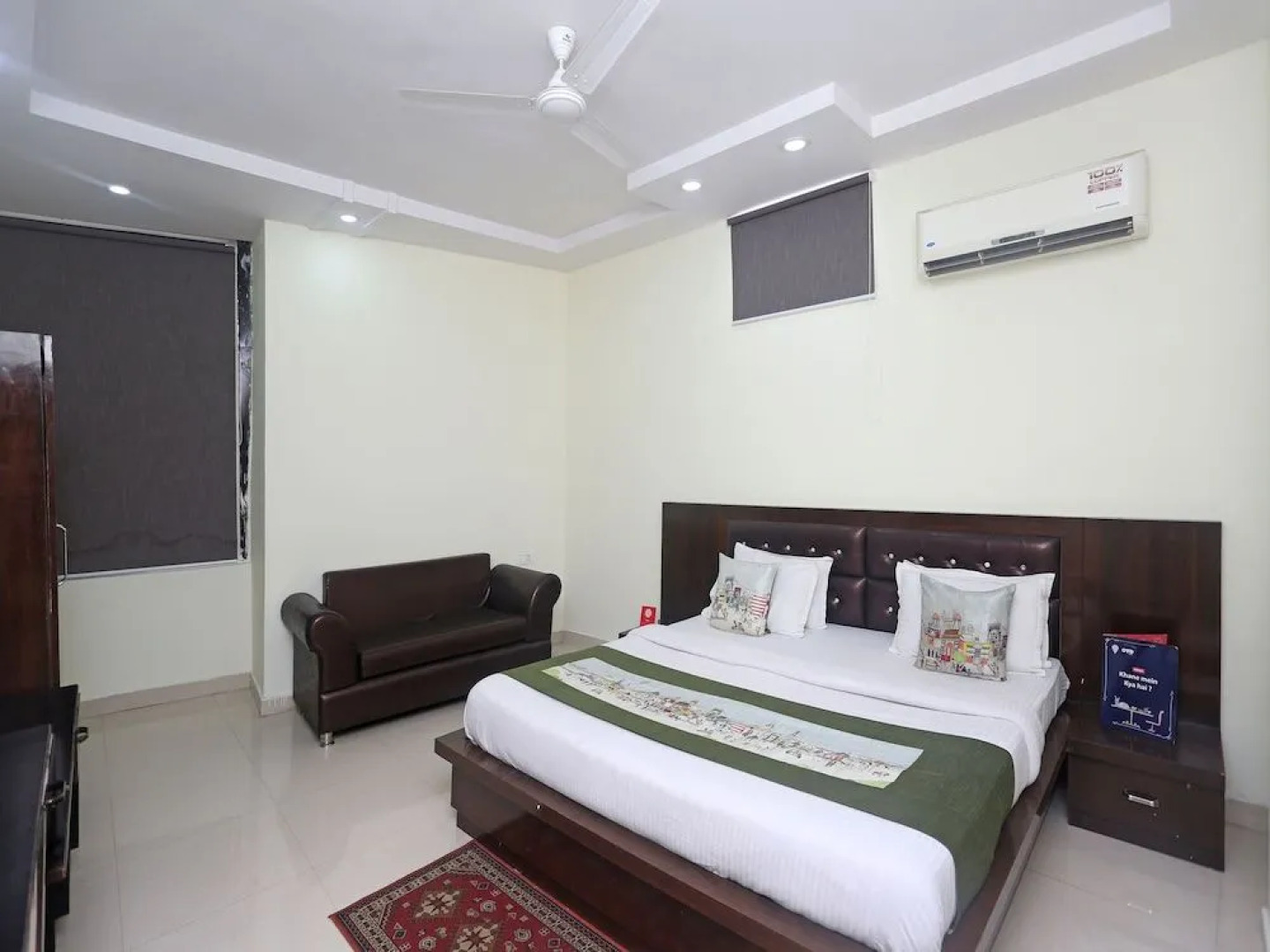 OYO 9565 Hotel New Shiv Murti