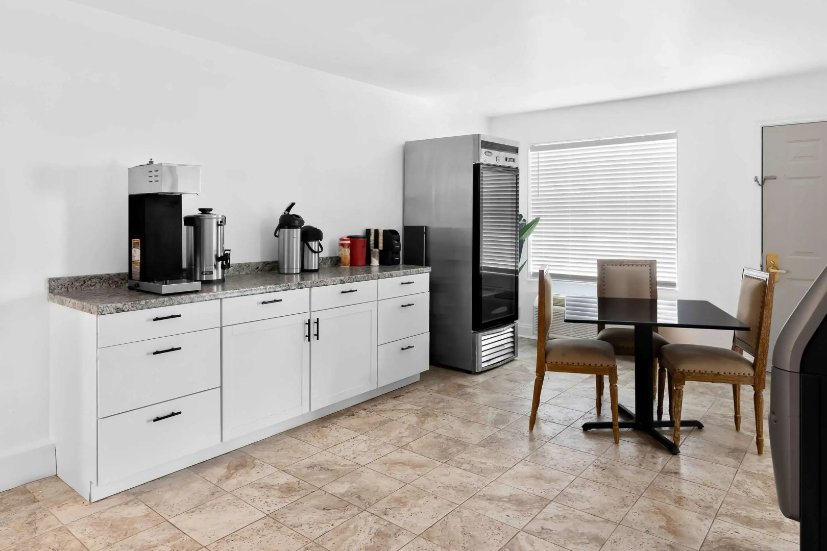 Suburban Studios Brunswick I-95