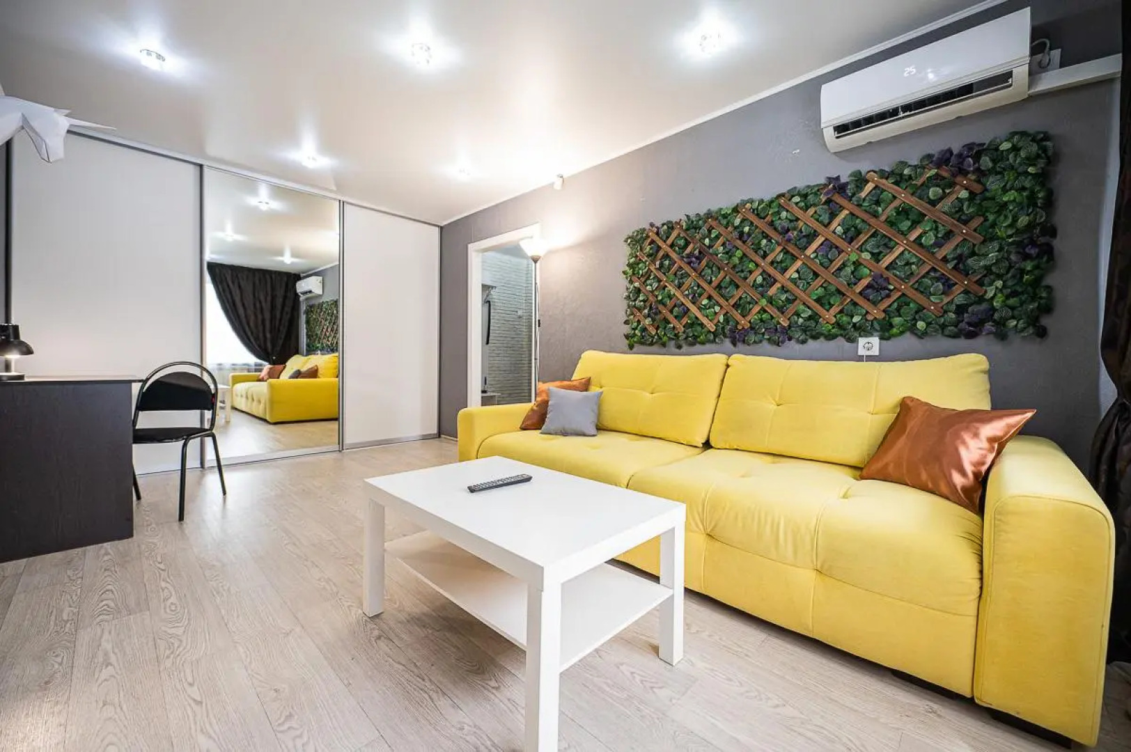 Пять Звезд на Свердловском