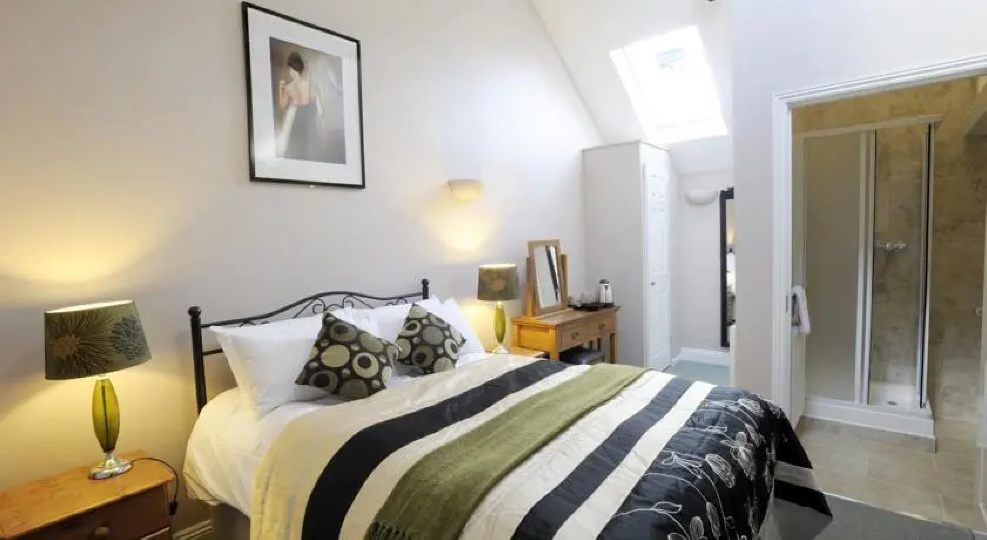 Trowel and Hammer Inn