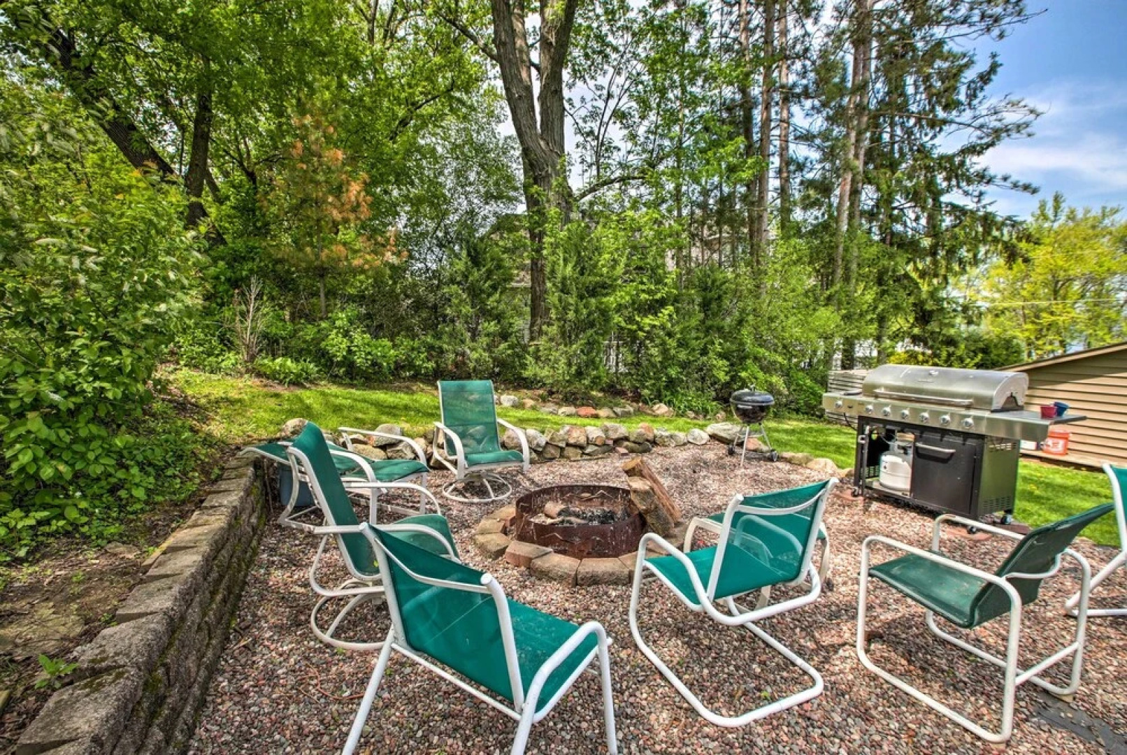 Waterfront Lake Koshkonong Home w/ Pier & Fire Pit