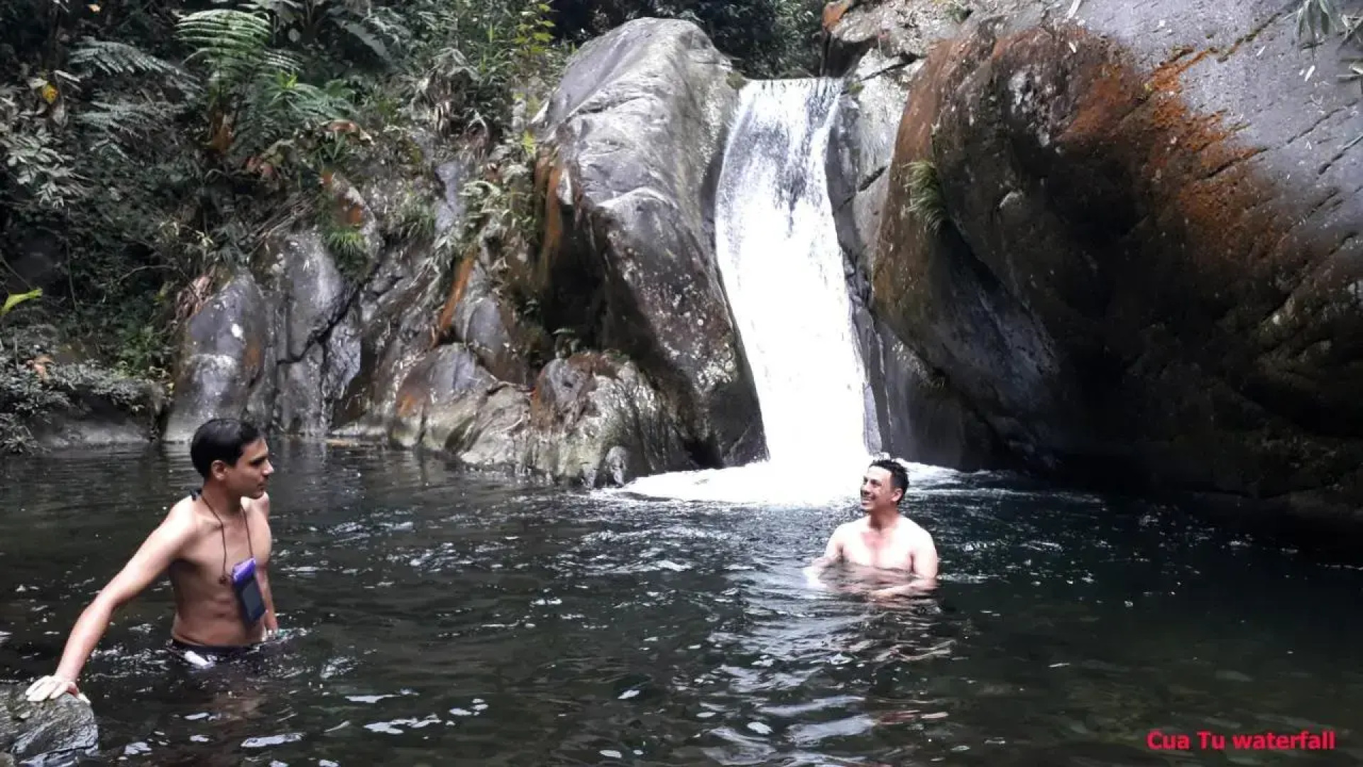 Cua Tu Waterfall Homestay