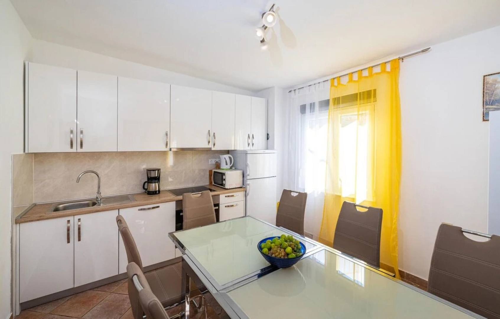 Amazing Home in Rovanjska With 4 Bedrooms, Jacuzzi and Wifi