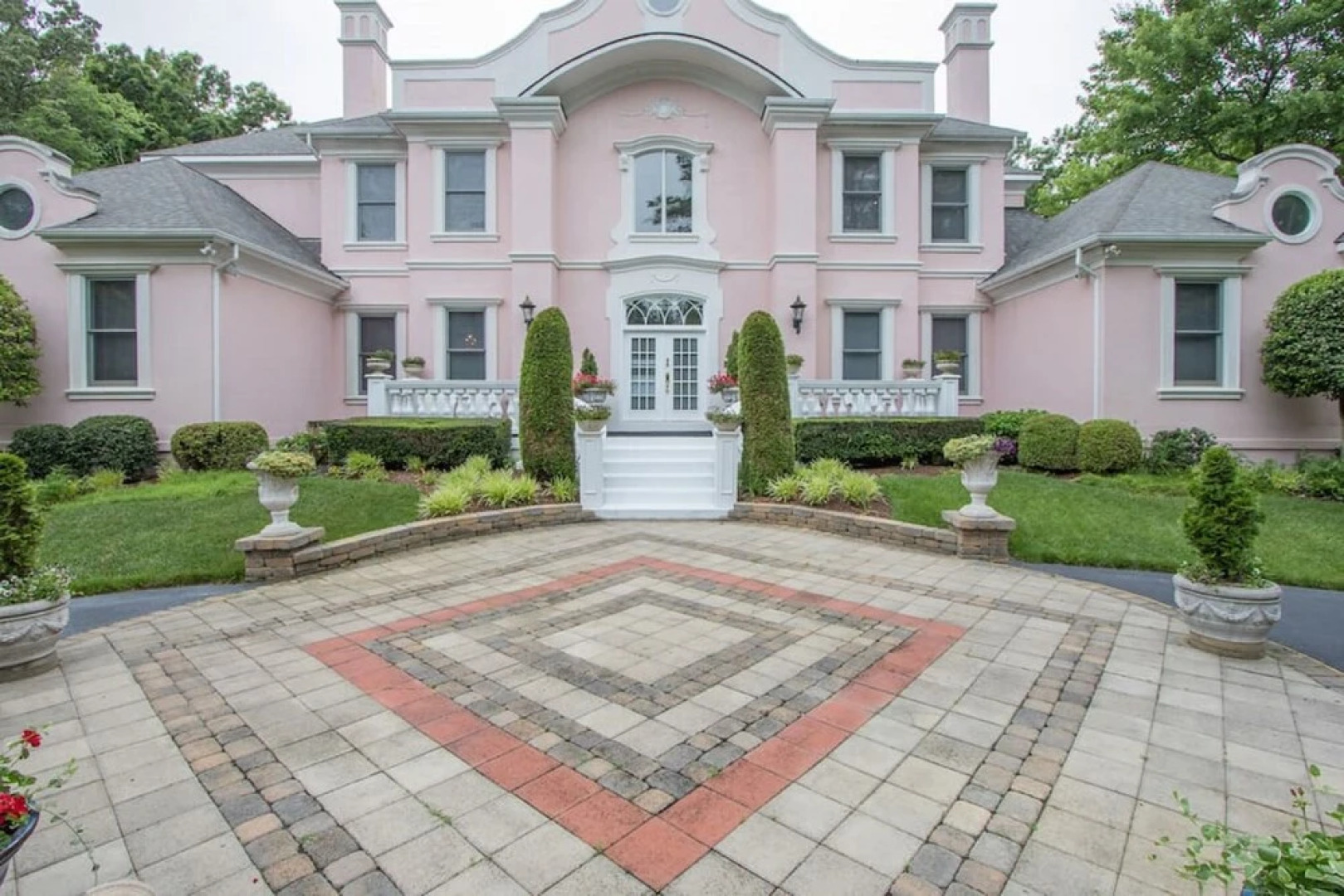 Rosewood Manor Bed & Breakfast