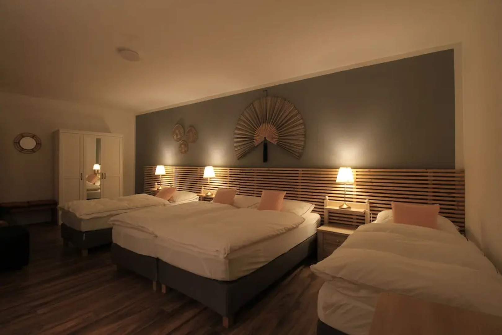 Asia Dreieck Pension Zimmer