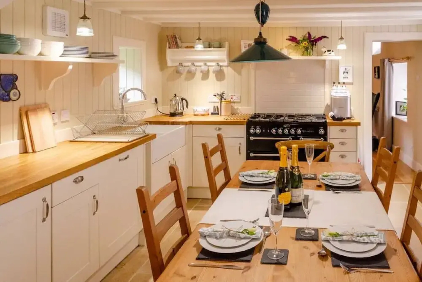 Kirk Wynd Cottage - Traditionally Charming