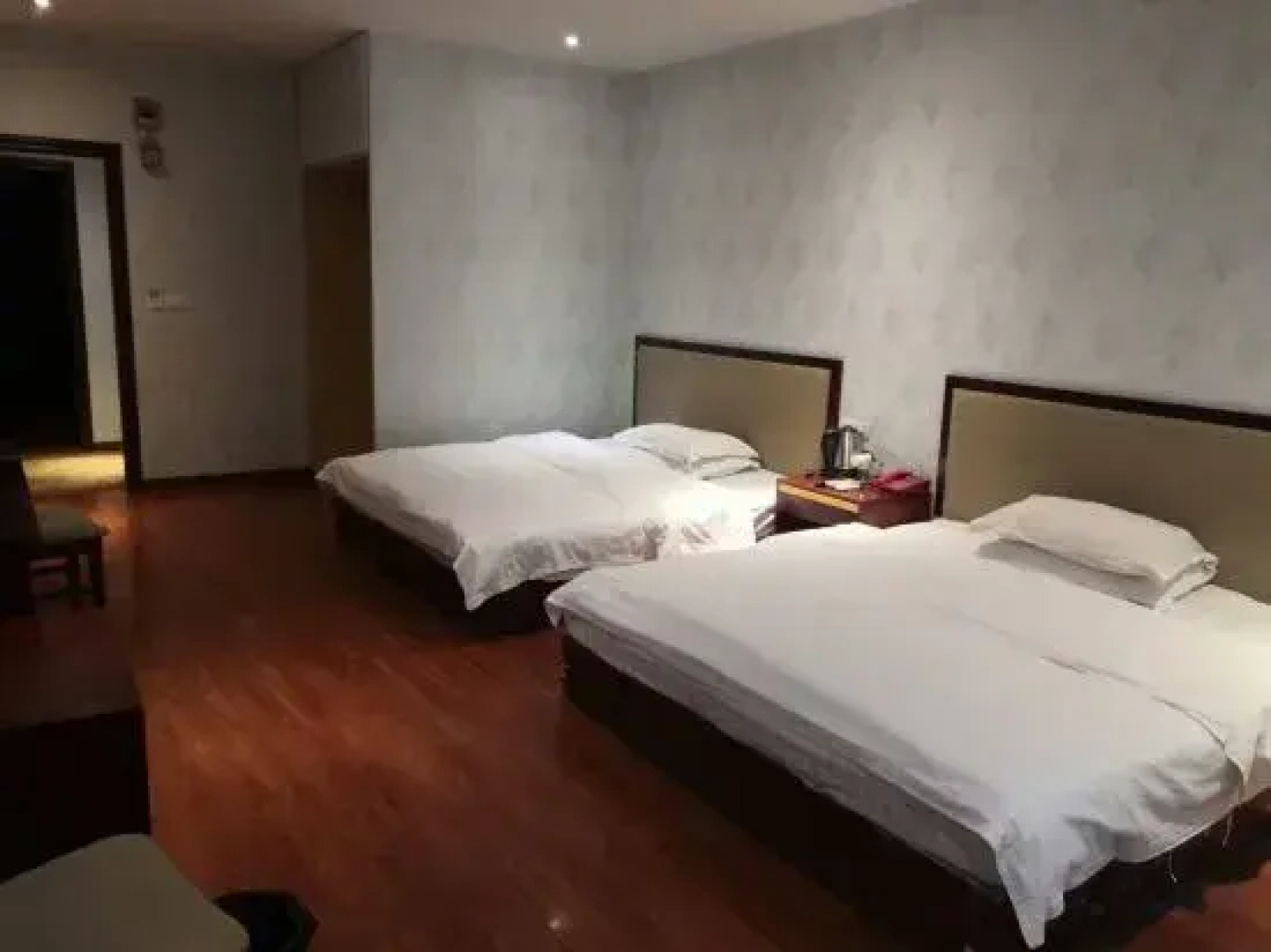 Jingshan Rose Bay Hotel