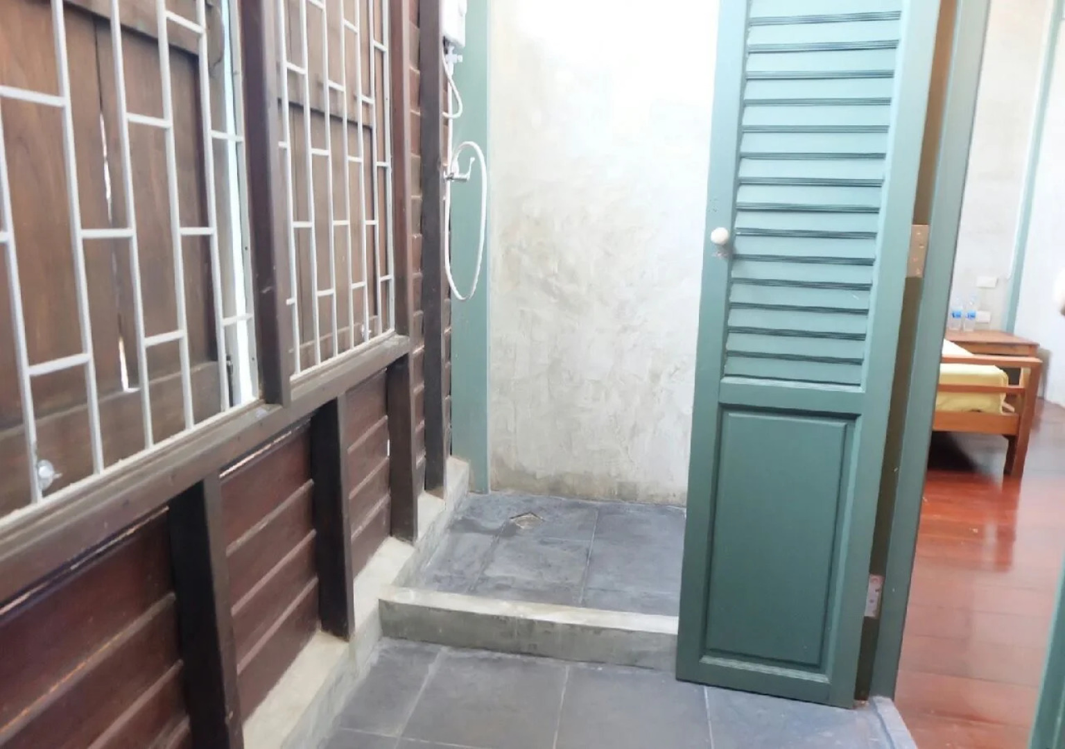 At Rimnam Chan Hostel