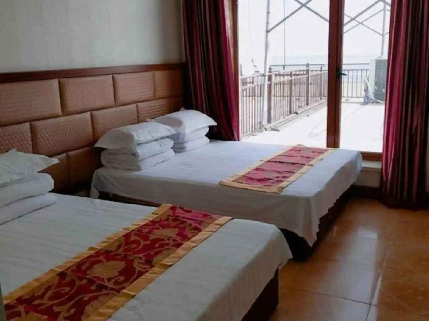 Dalu Island Yueliangwan Restaurant