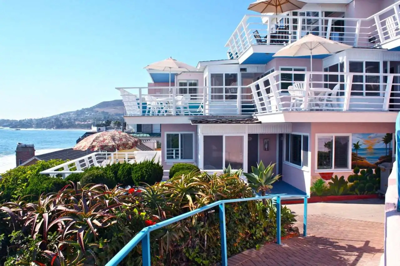 Laguna Surf Lodge by SCP Hotels