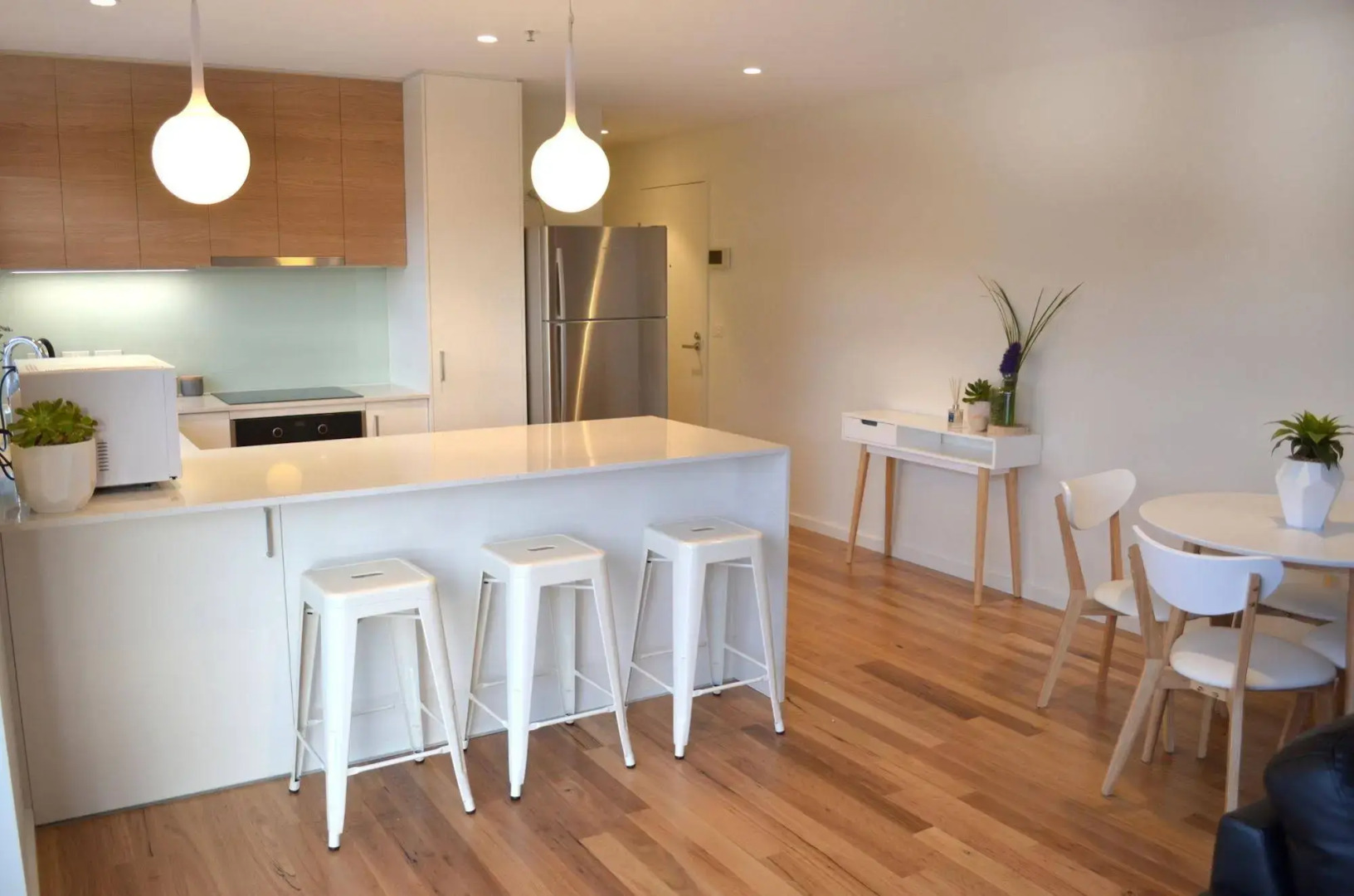 Kangaroo Bay Apartments