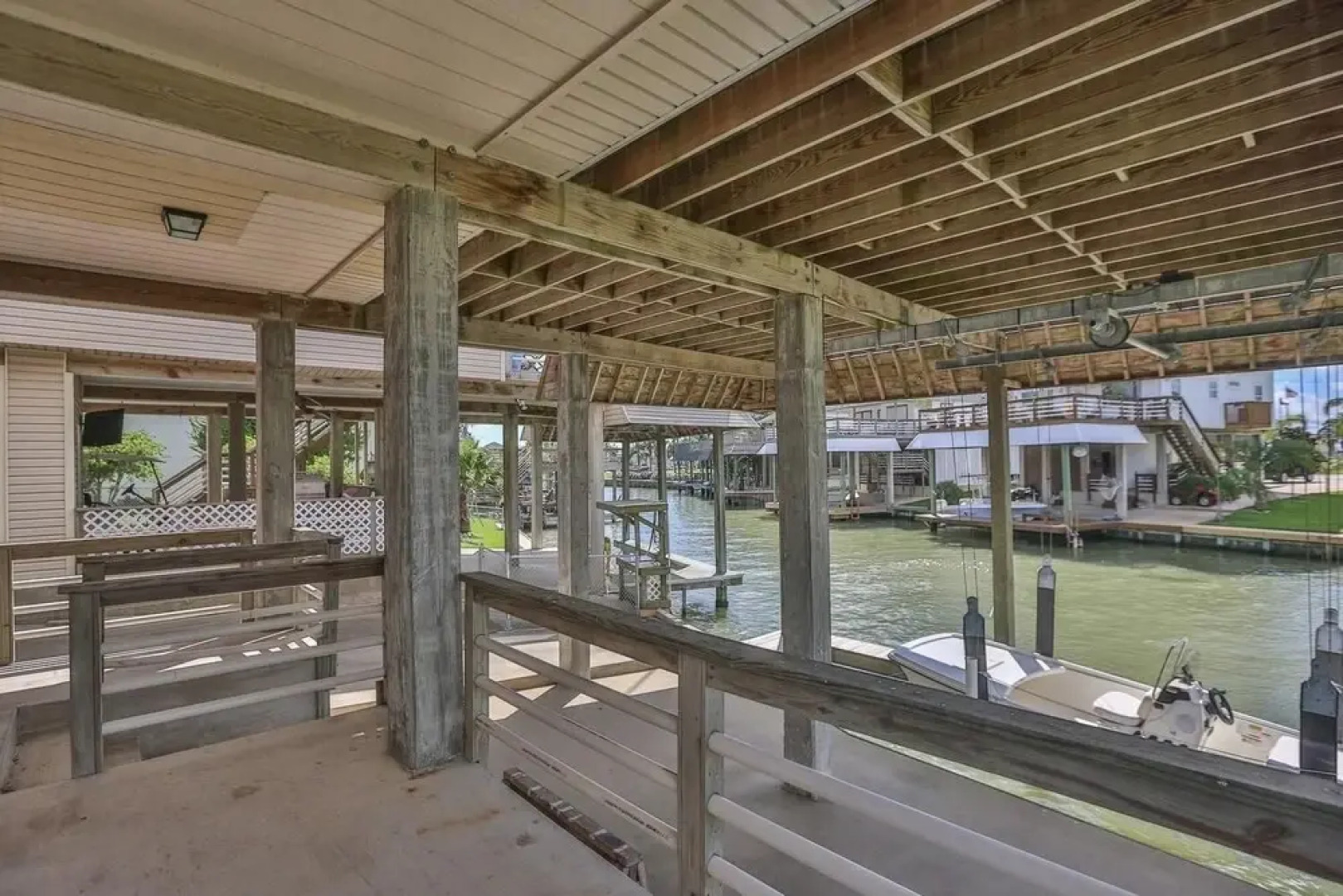 Tropical Oasis In Beautiful Galveston-tiki Island 3 Bedroom Home by Redawning