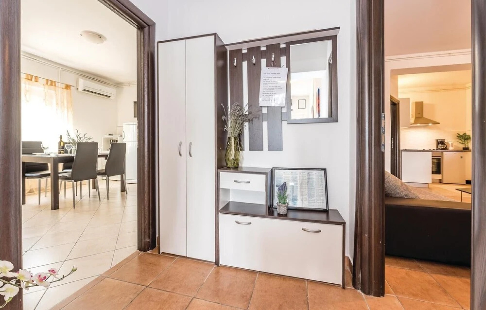 Beautiful Home in Brodarica With Wifi and 4 Bedrooms