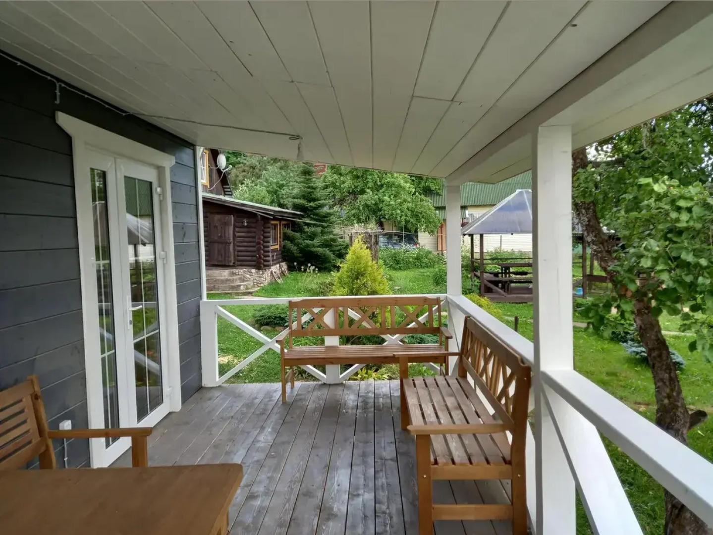 Дом у озера