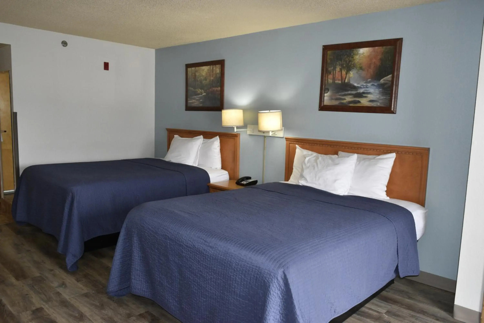 Grand Smokies Resort Lodge