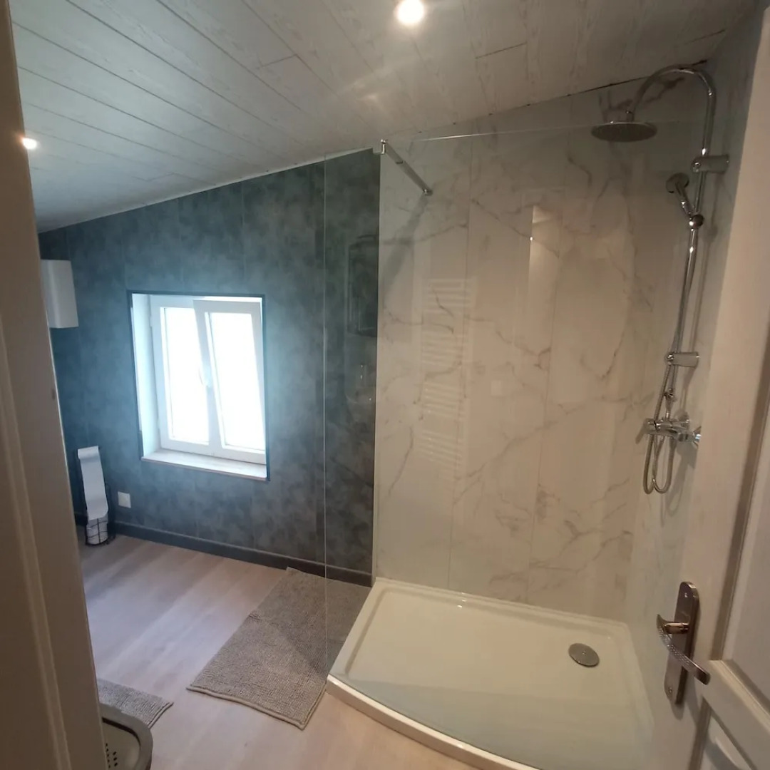 A la fontaine fleurie