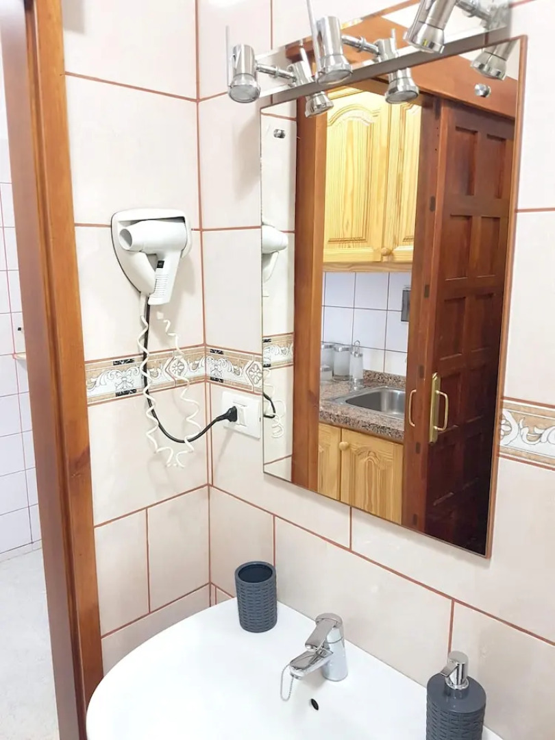 Apartment with One Bedroom in Tacoronte, with Wonderful Sea View, Shared Pool, Furnished Terrace - 4 Km From the Beach