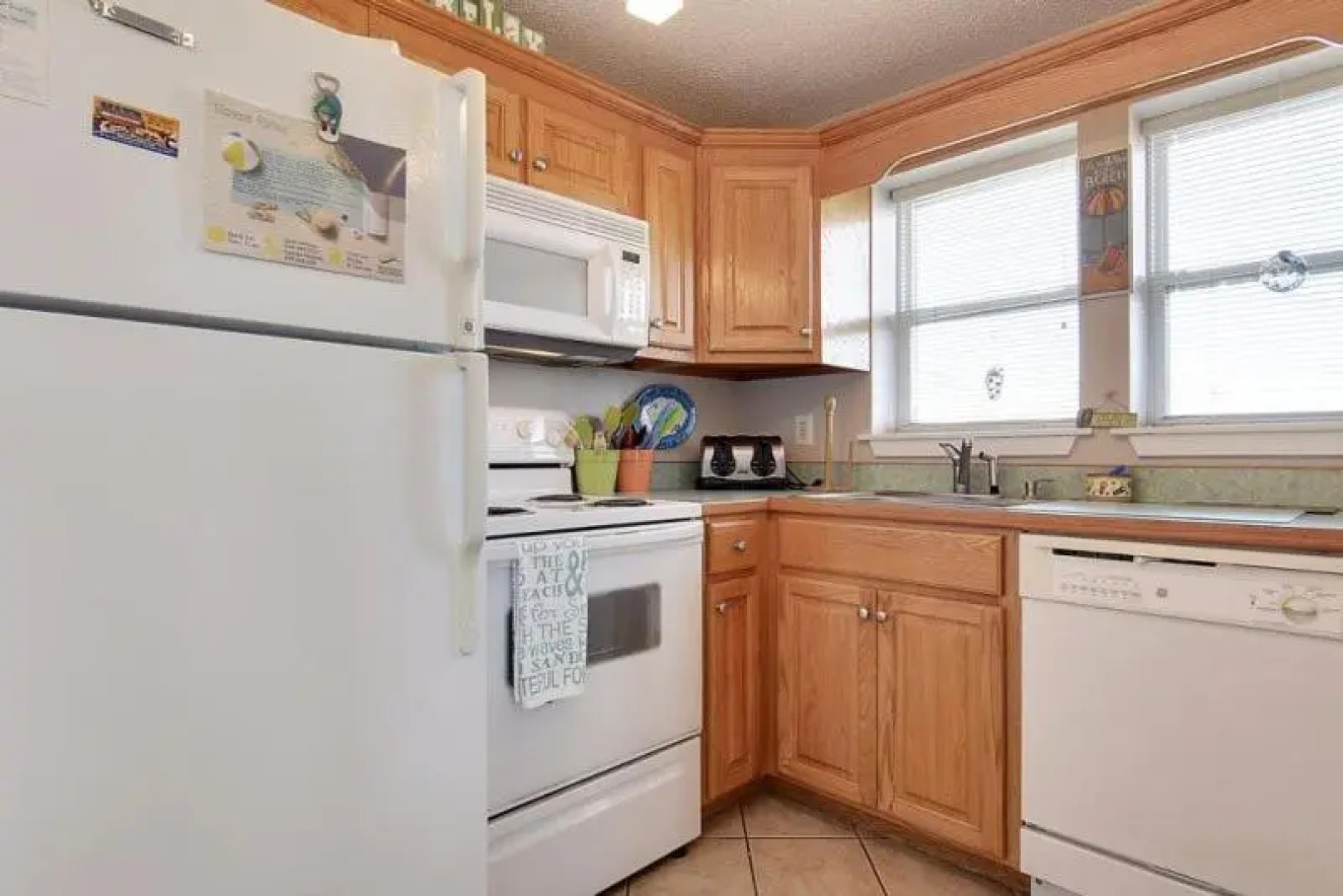 5065 - Flip Flop Inn