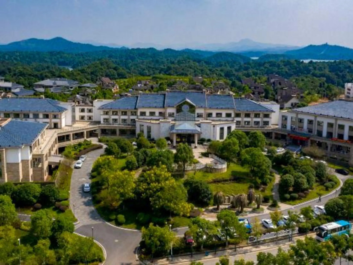 Metropark Longhua Hotel