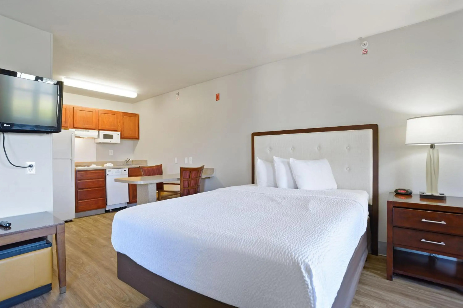 Extended Stay America Suites Kansas City Lenexa 87th St