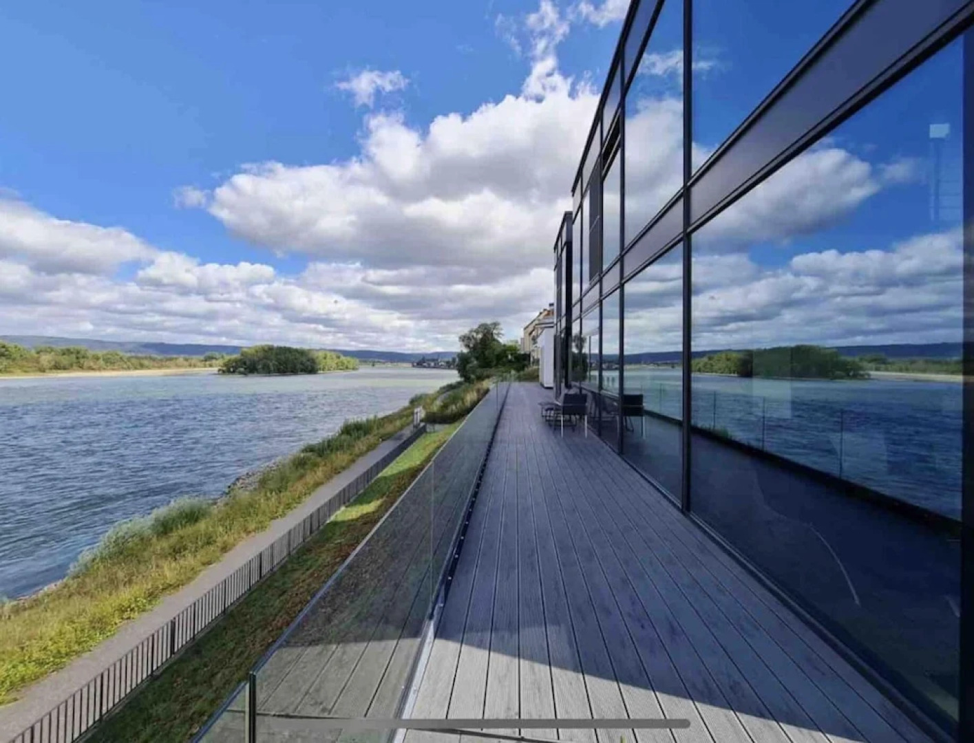 Modernes Apartment mit Wunderschönem Rheinblick