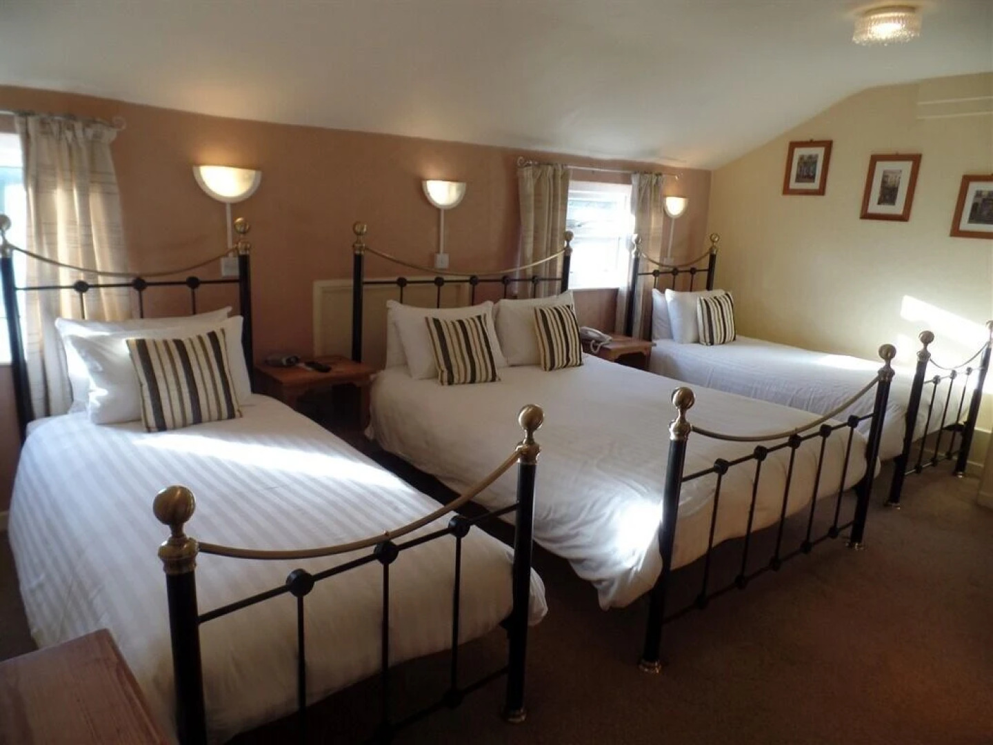 The Dodington Lodge Hotel